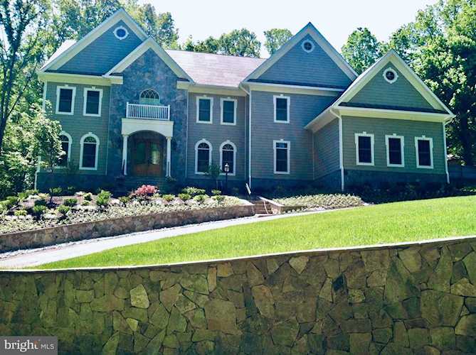 10603 Vale Rd Oakton, VA 22124