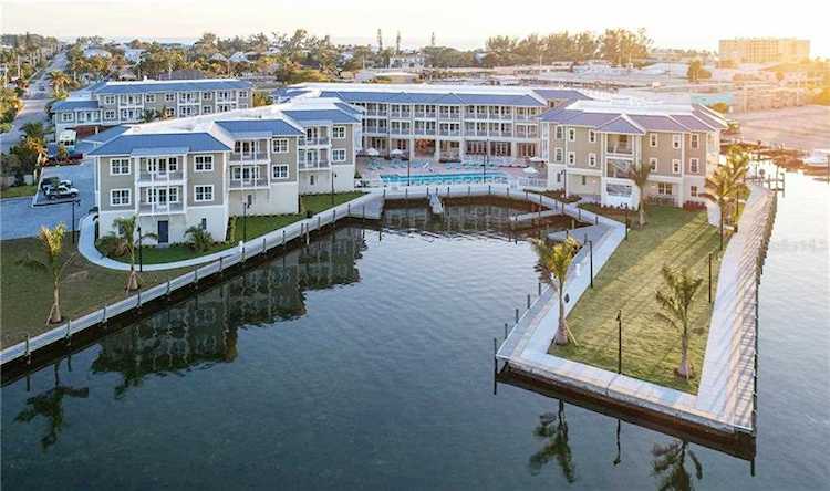 5325 Marina Dr #221 Holmes Beach, FL 34217