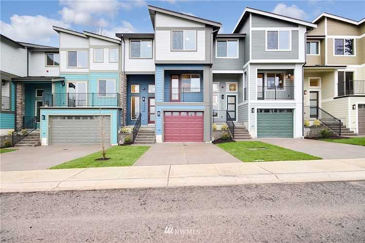 1013 105th Avenue Ct E Edgewood, WA 98372
