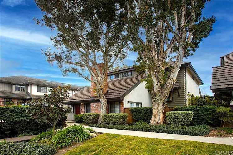 MLS #NP21015002 - 2432 Creswell Lane Costa Mesa, CA 92627 - $930,000 Photo 1