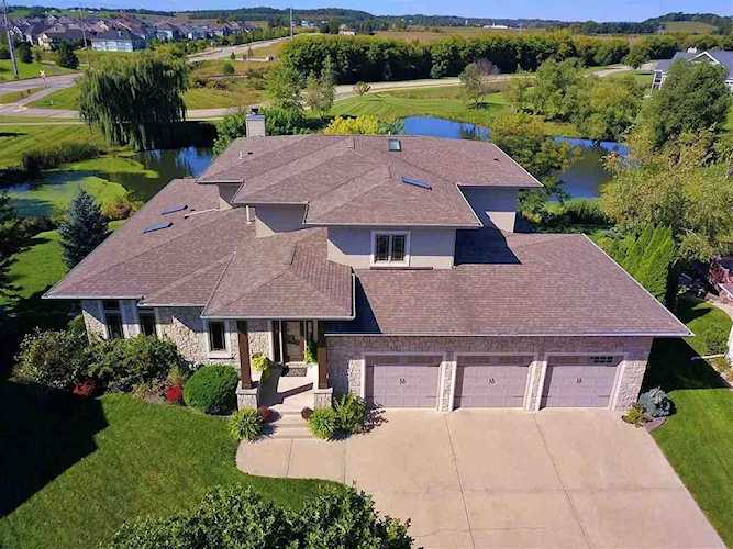 902 Sunset Bay Waunakee, WI 53597