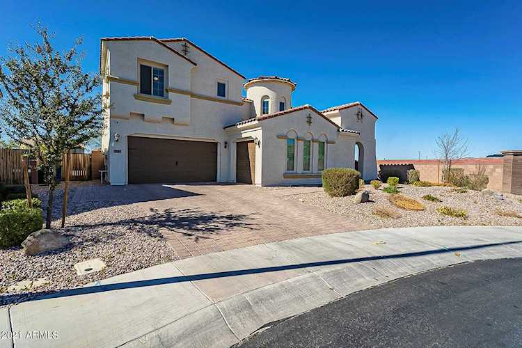 7640 S Abbey Lane Gilbert, AZ 85298 | MLS 6199494 Photo 1
