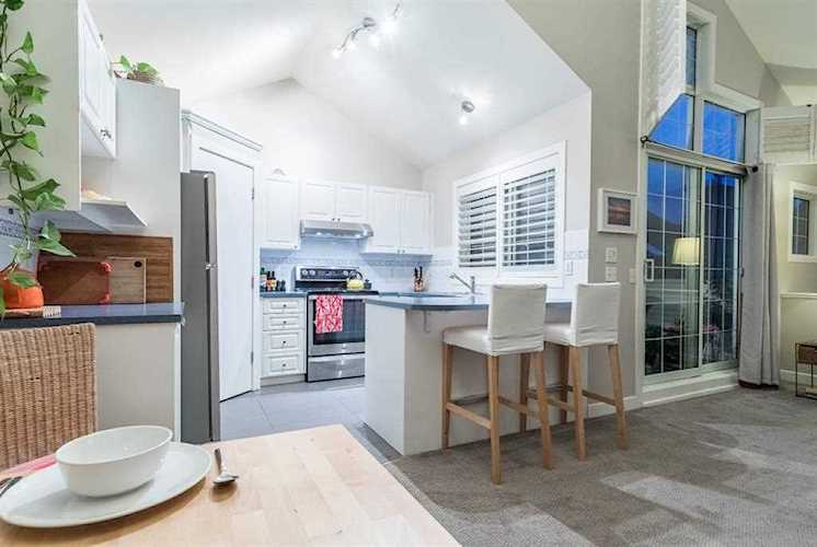 408 31 Ave NW #507 Calgary, AB T2M 2P4