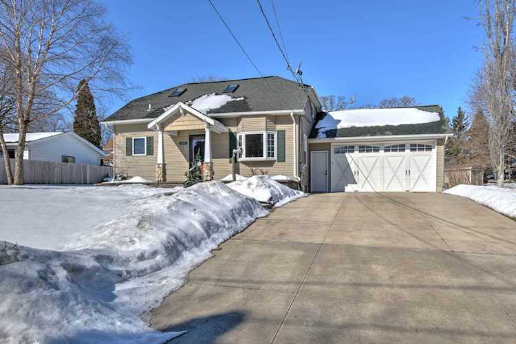 213 Park St Marshall, WI 53559