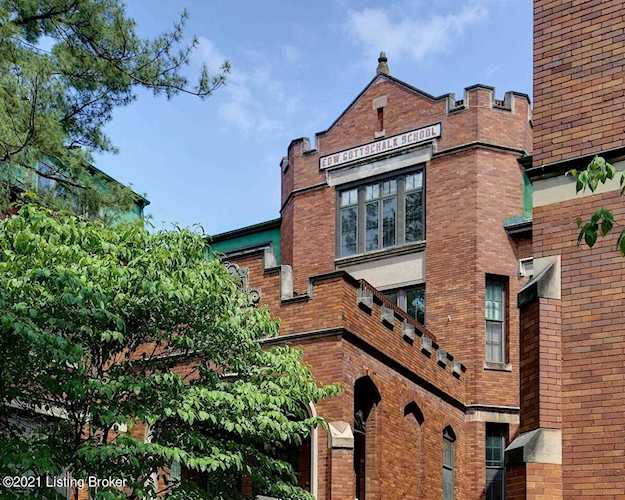 2525 George Rogers Clark Pl #305 Louisville, KY 40206