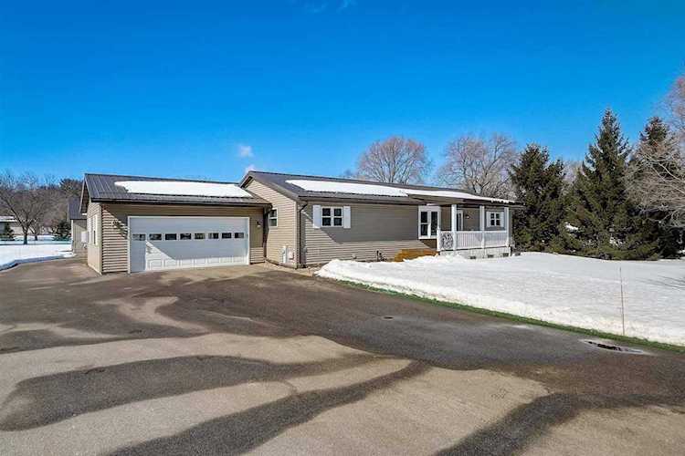 N5527 Nova Dr Pacific, WI 53954 | MLS 1902898 Photo 1
