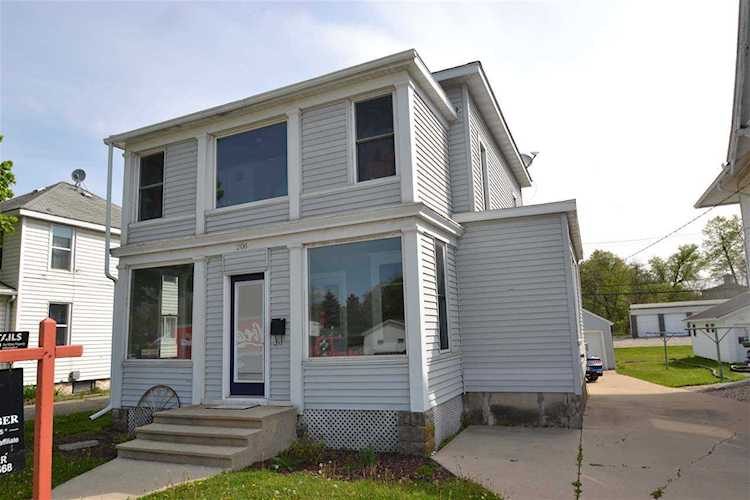 206 N Main St Lodi, WI 53555