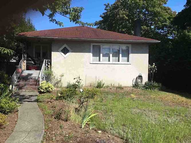 7990 Oak Street Vancouver, BC V6P 4A5