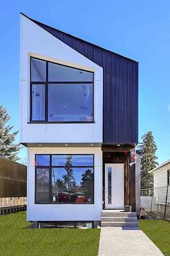 1440 29 St SW Calgary, AB T3C 1M2