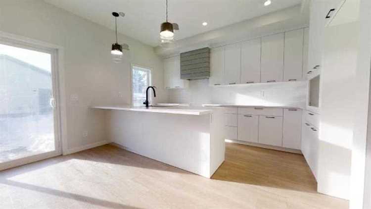 1429 10 Ave SE Calgary, AB T2G 0X1