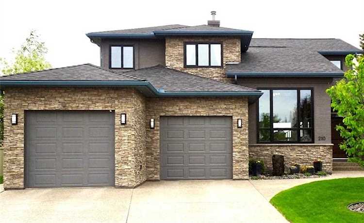 210 Douglas Park View SE Calgary, AB T2Z 2S1