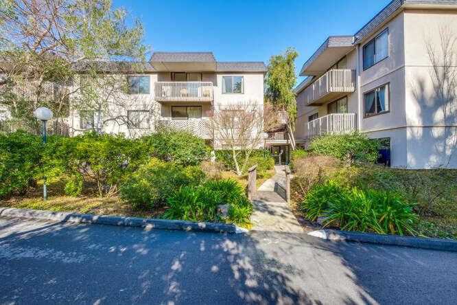 Selling Silicon Valley Photo 1