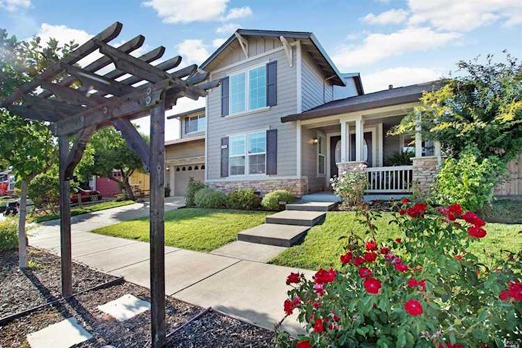 1206 Seghesio Way Windsor, CA 95492 | MLS 22024255 Photo 1