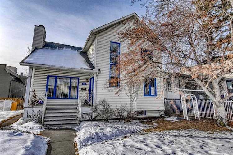 531 24 Ave NW Calgary, AB T2M 1X4