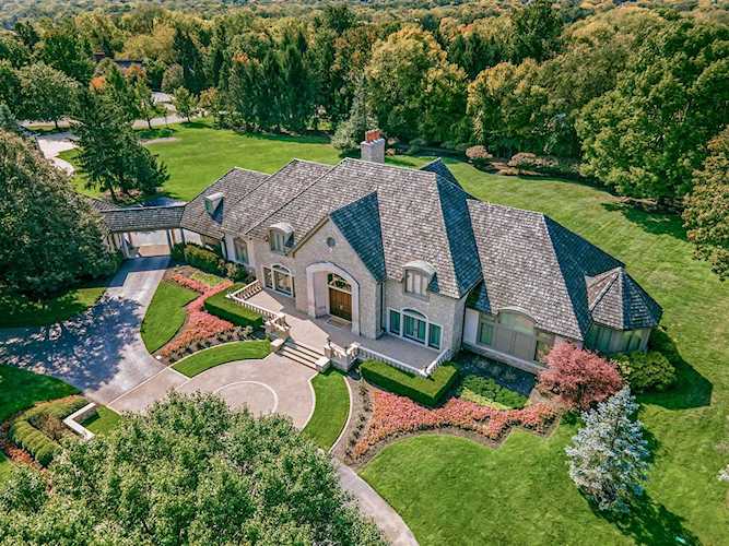 5045 Squirrel Bend Columbus, OH 43220