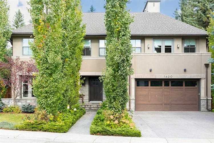 1420 Beverley Place SW Calgary, AB T2V 2C6