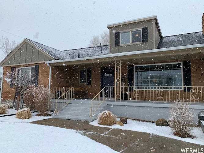 258 N Orchard Dr North Salt Lake, UT 84054