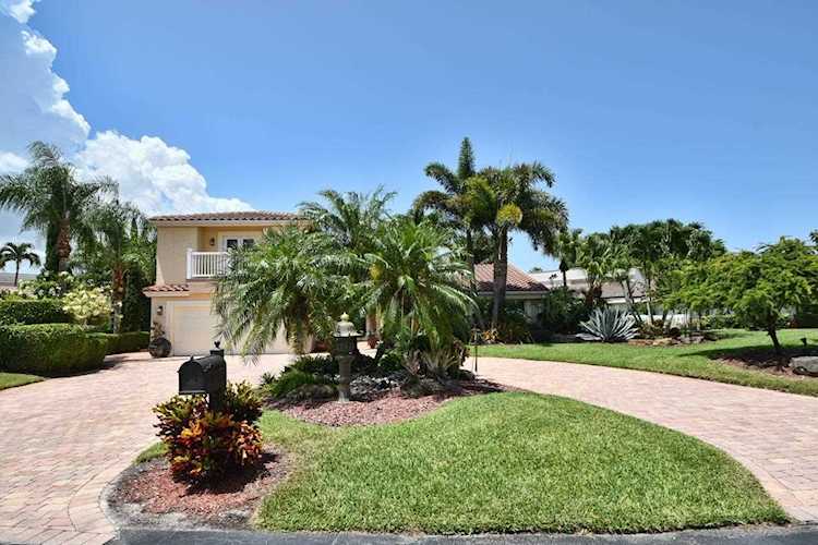 7004 Woodbridge Circle Boca Raton, FL 33434