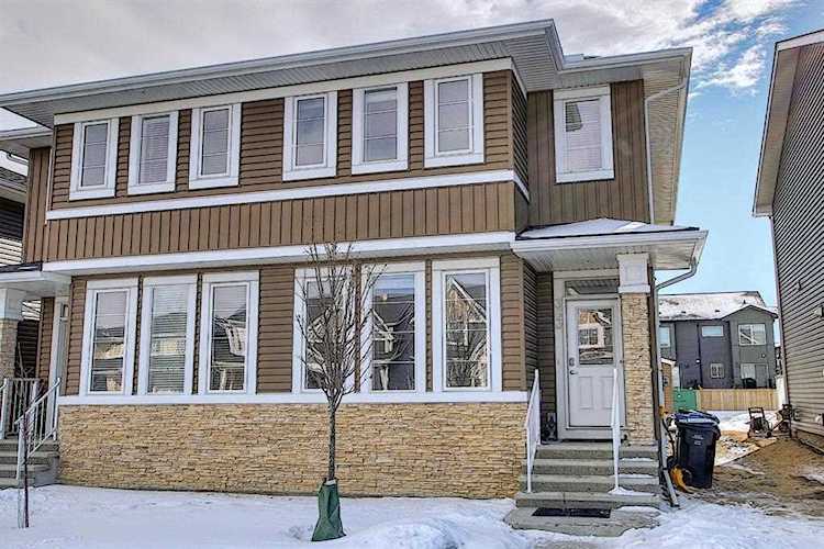 363 Redstone Dr NE Calgary, AB T3N 0R1
