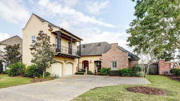 107 Vanburg Place Lafayette, LA 70508