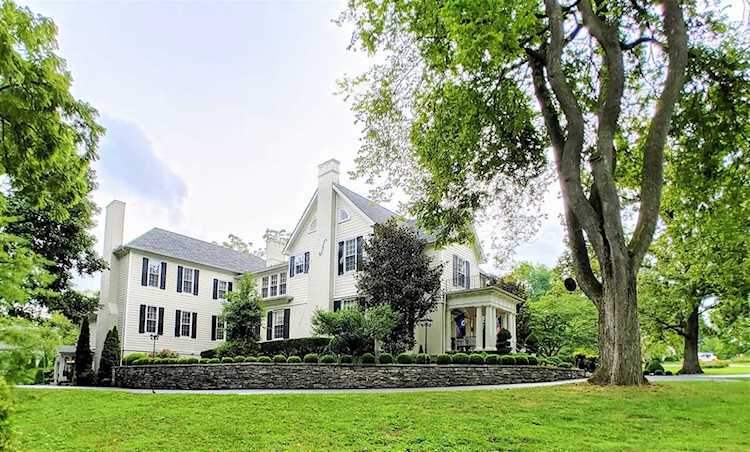 277 Rose Hill Avenue Versailles, KY 40383