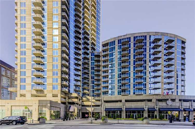 Spectacular 1 bedroom in downtown Atlanta with amazing views from this35th floor. The unit is in...6845750 Photo 1