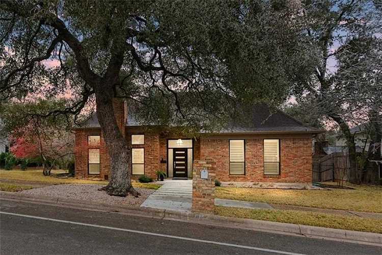 6654 Whitemarsh Valley WALK Austin, TX 78746