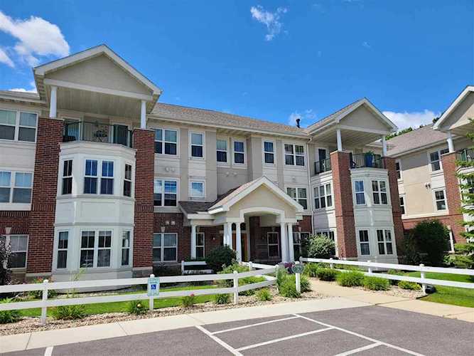 8530 Greenway Blvd #215 Middleton, WI 53562