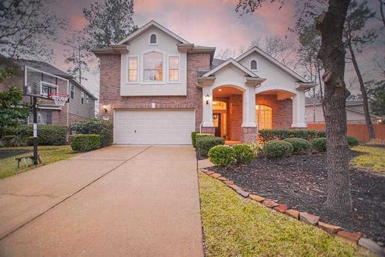 2 Honor Oaks Ct Spring, TX 77382
