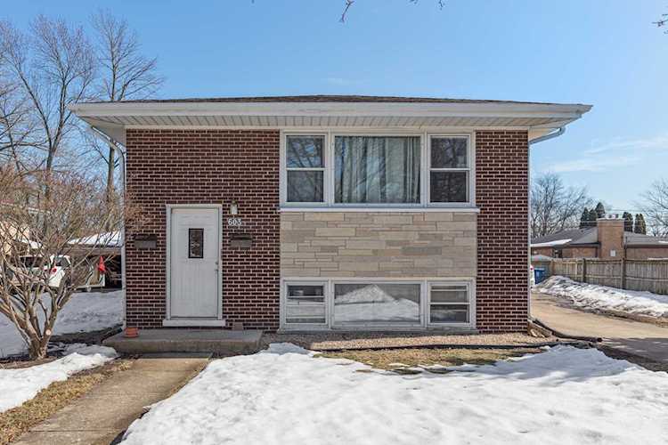 603 N Lullo Dr Addison, IL 60101