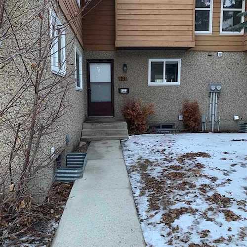 19 3812-20 Avenue Edmonton, AB T6L 4B2