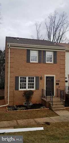 4311 Greenberry Ln Annandale, VA 22003