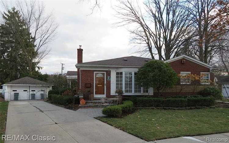 1382 Haynes Ct Birmingham, MI 48009 | MLS 2210013446 Photo 1