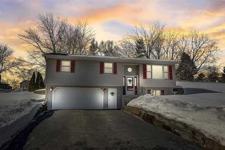 500 Brian St Mount Horeb, WI 53572