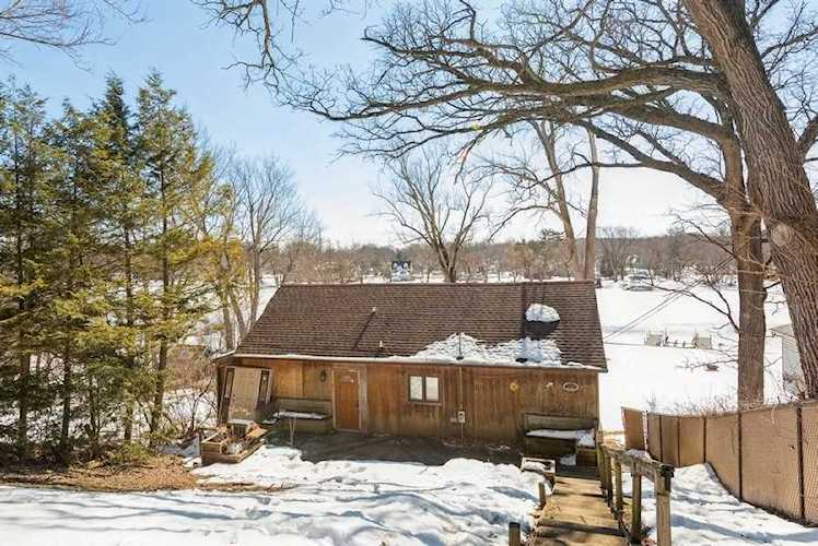 2019 Grove Ln Cary, IL 60013