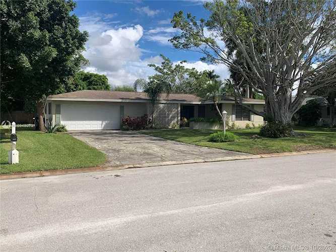 5027 Northampton Dr Fort Myers, FL 33919