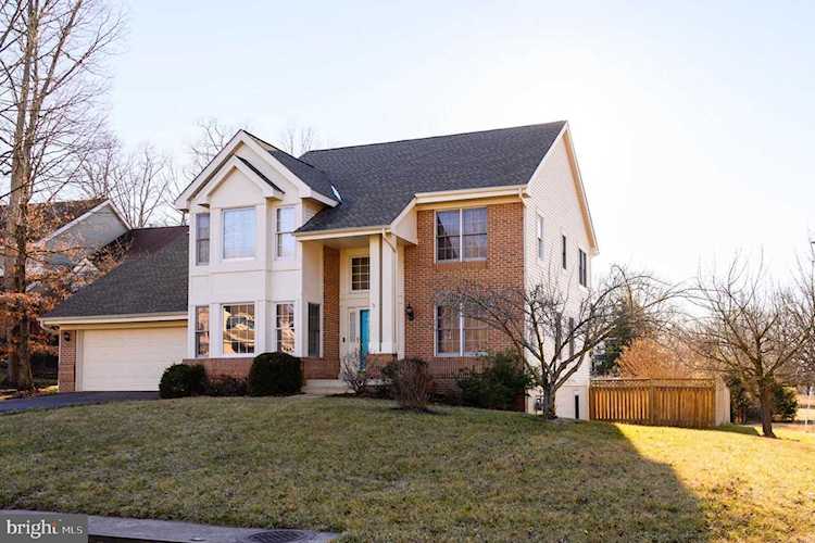 6800 Mount Olive Ct Centreville, VA 20121 | MLS ® VAFX1182506 Photo 1