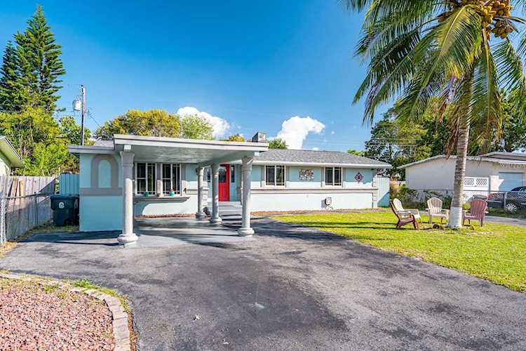 3841 Mackinac Road Lake Worth, FL 33462