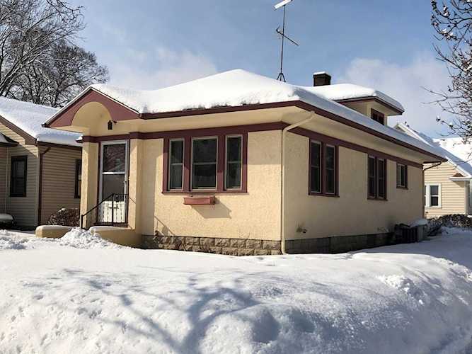 402 22nd St S La Crosse, WI 54601