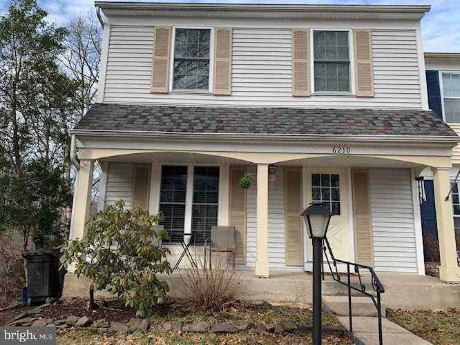 6210 Prince Way Centreville, VA 20120 | MLS ® VAFX1183004 Photo 1