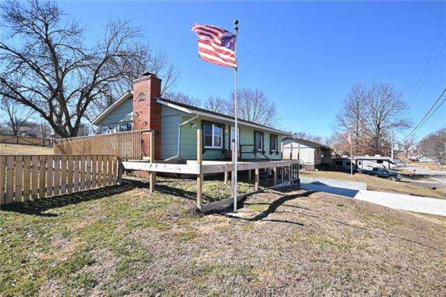 804 E Elijah St Easton, MO 64443