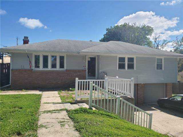 4422 Douglas St St Joseph, MO 64506