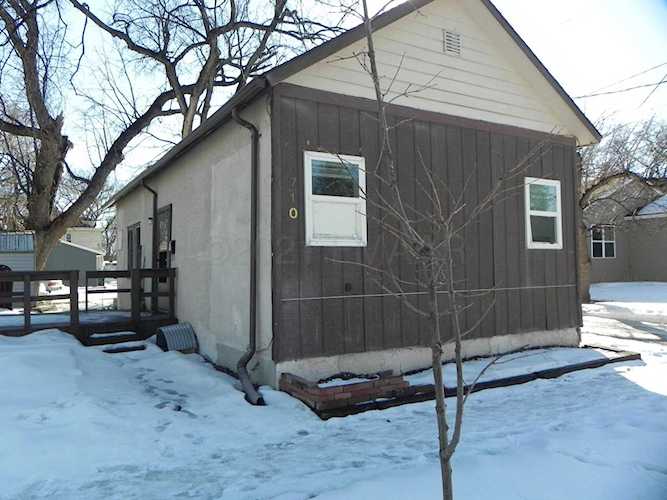 710 N 10 Ave Fargo, ND 58102