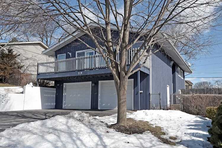 319 Crest Dr Cary, IL 60013