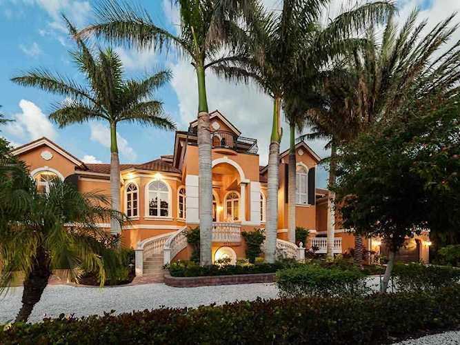 1077 Bird Ln Sanibel, FL 33957