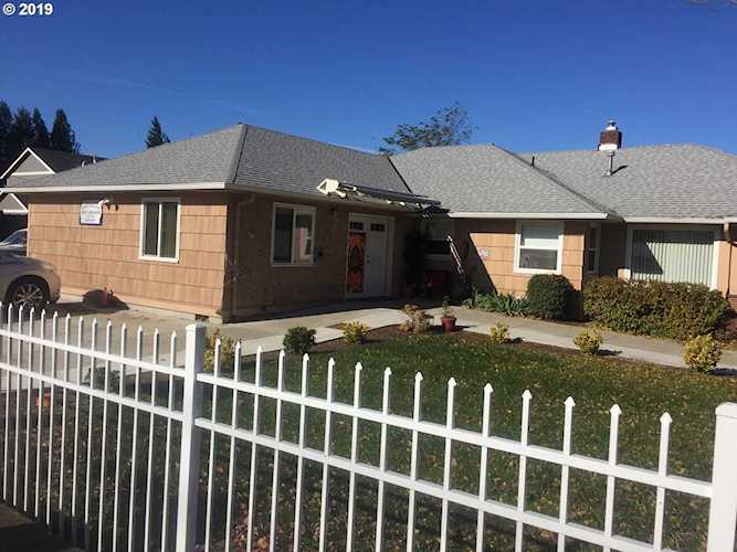 5655 SE Powell Valley Rd Gresham, OR 97080