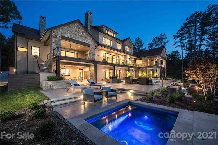 125 Quiet Waters Dr Mooresville, NC 28117