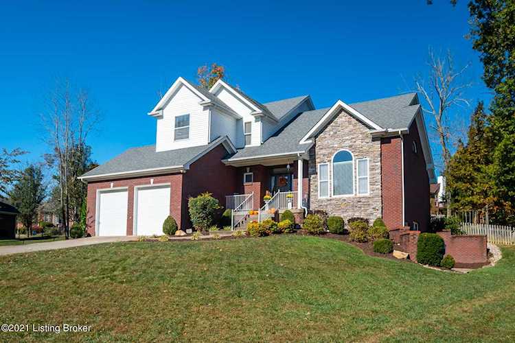 2003 Prestwick Dr La Grange, KY 40031