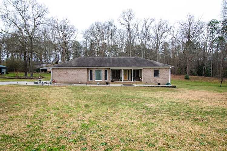 45 Joseph St Bethlehem, GA 30620