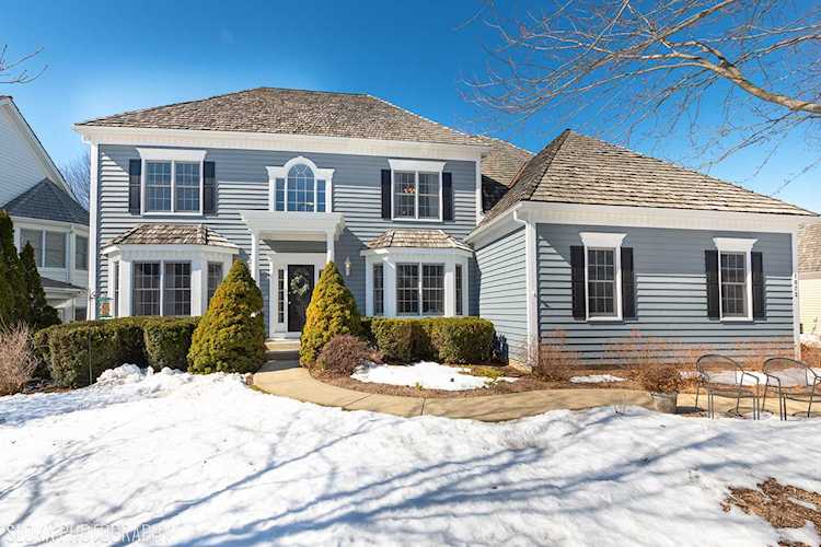 1072 Acorn Way Cary, IL 60013